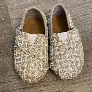 Toms white and grey glitter toddler shoes